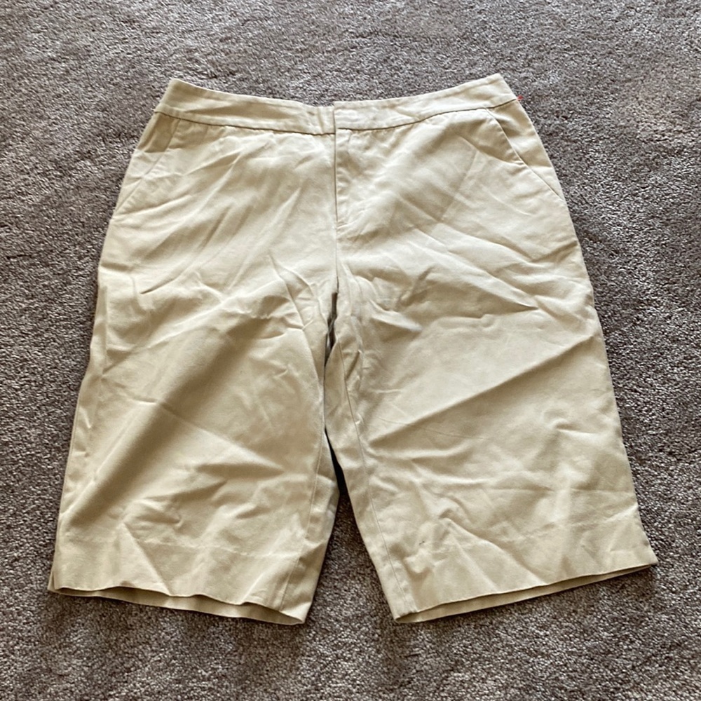 Lauren Ralph Lauren Beige Bermuda Shorts Tailored Classic Mid Rise SIZE 10